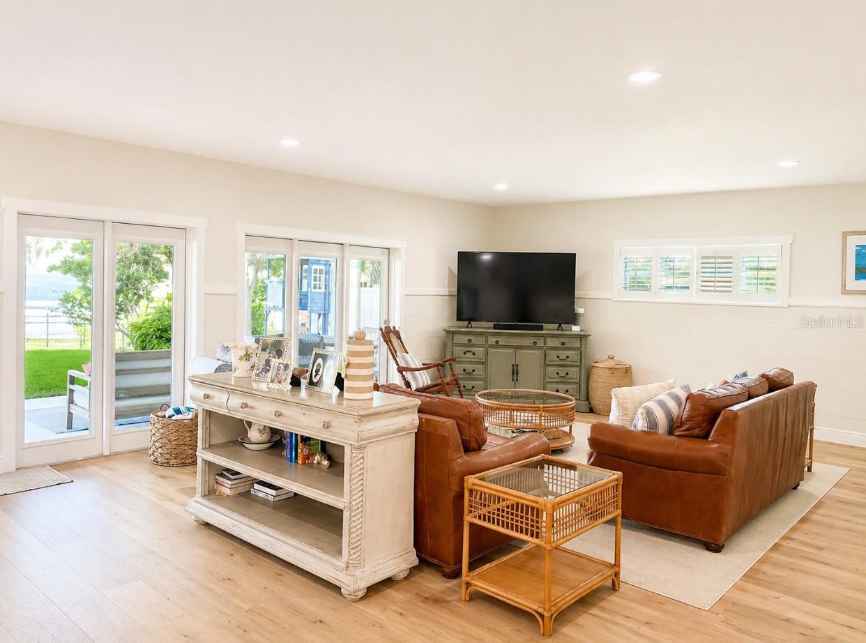 3301 MAPLE ST NE, ST PETERSBURG, FL, 33704