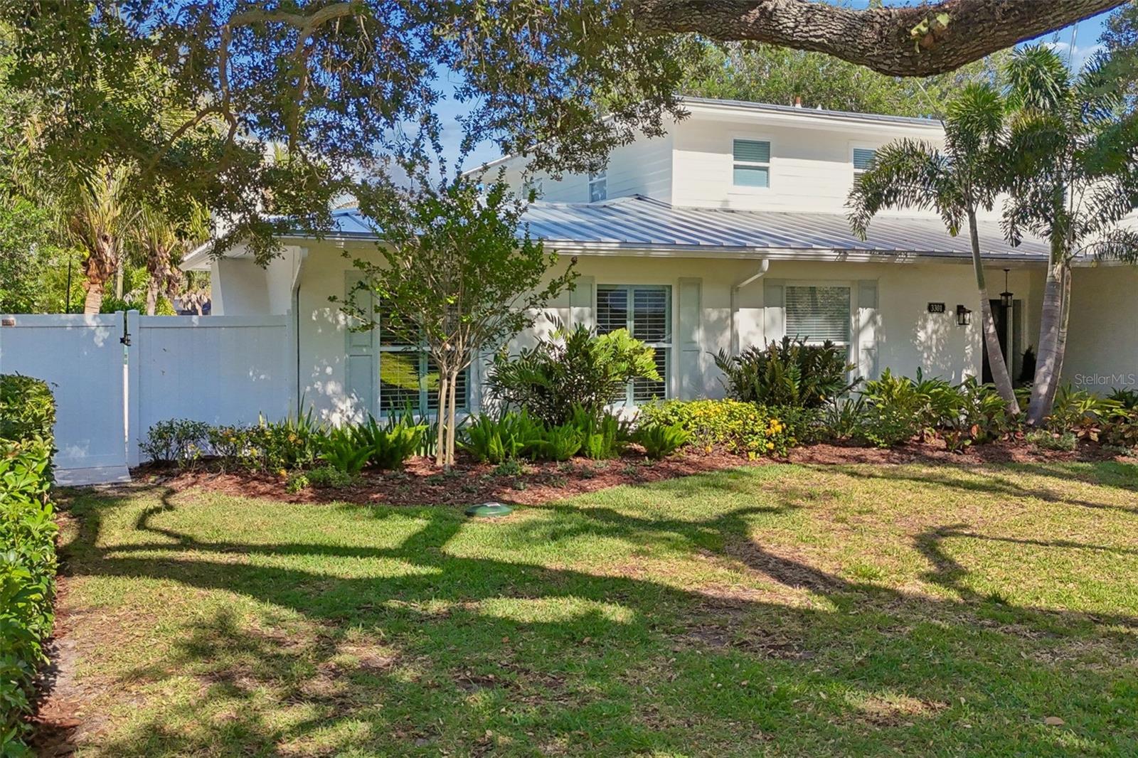 3301 MAPLE ST NE, ST PETERSBURG, FL, 33704