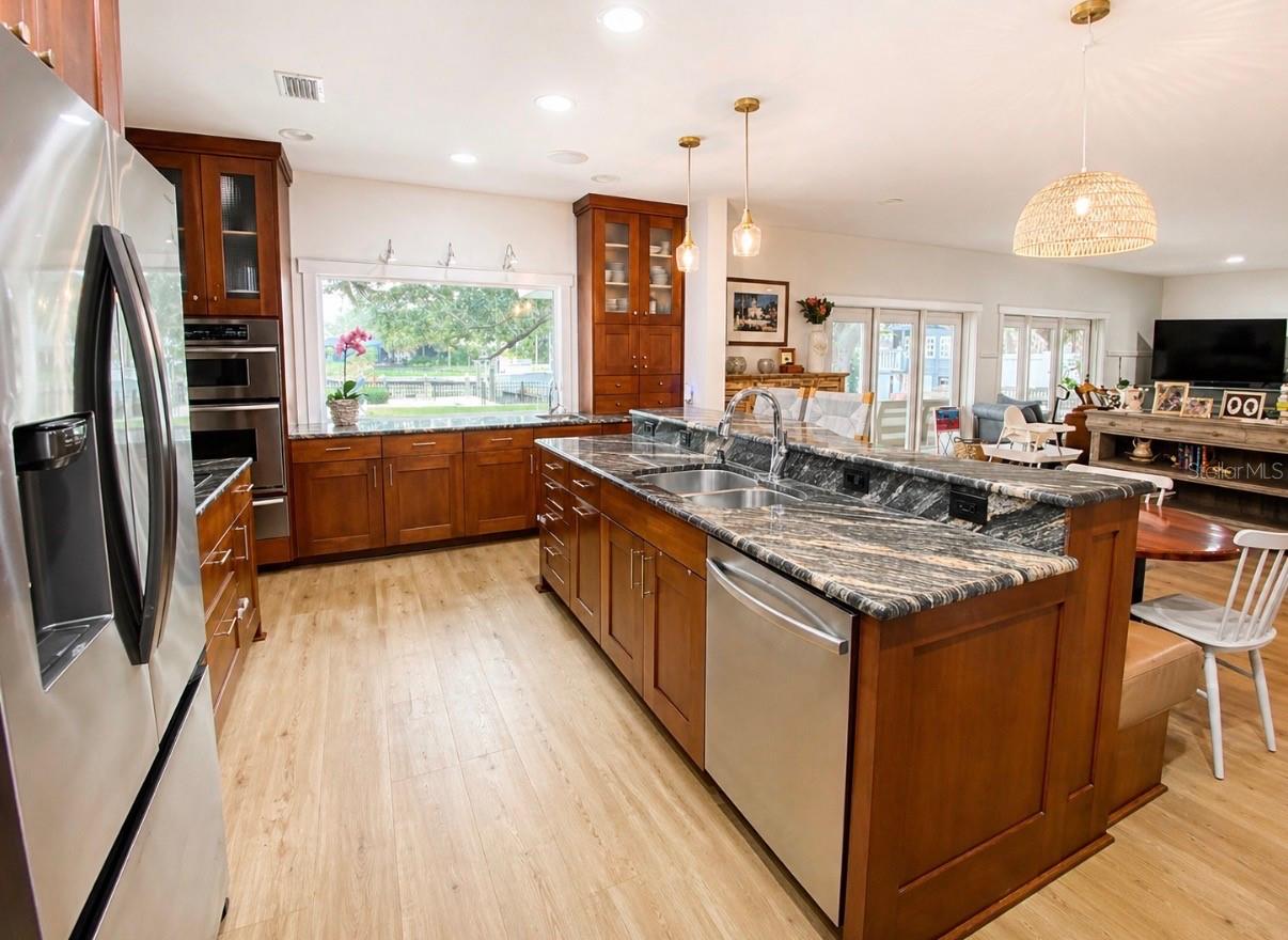 3301 MAPLE ST NE, ST PETERSBURG, FL, 33704