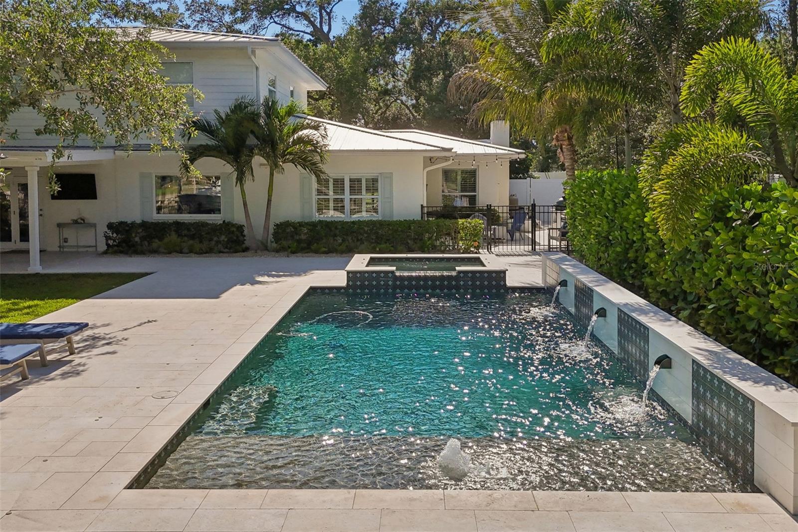 3301 MAPLE ST NE, ST PETERSBURG, FL, 33704