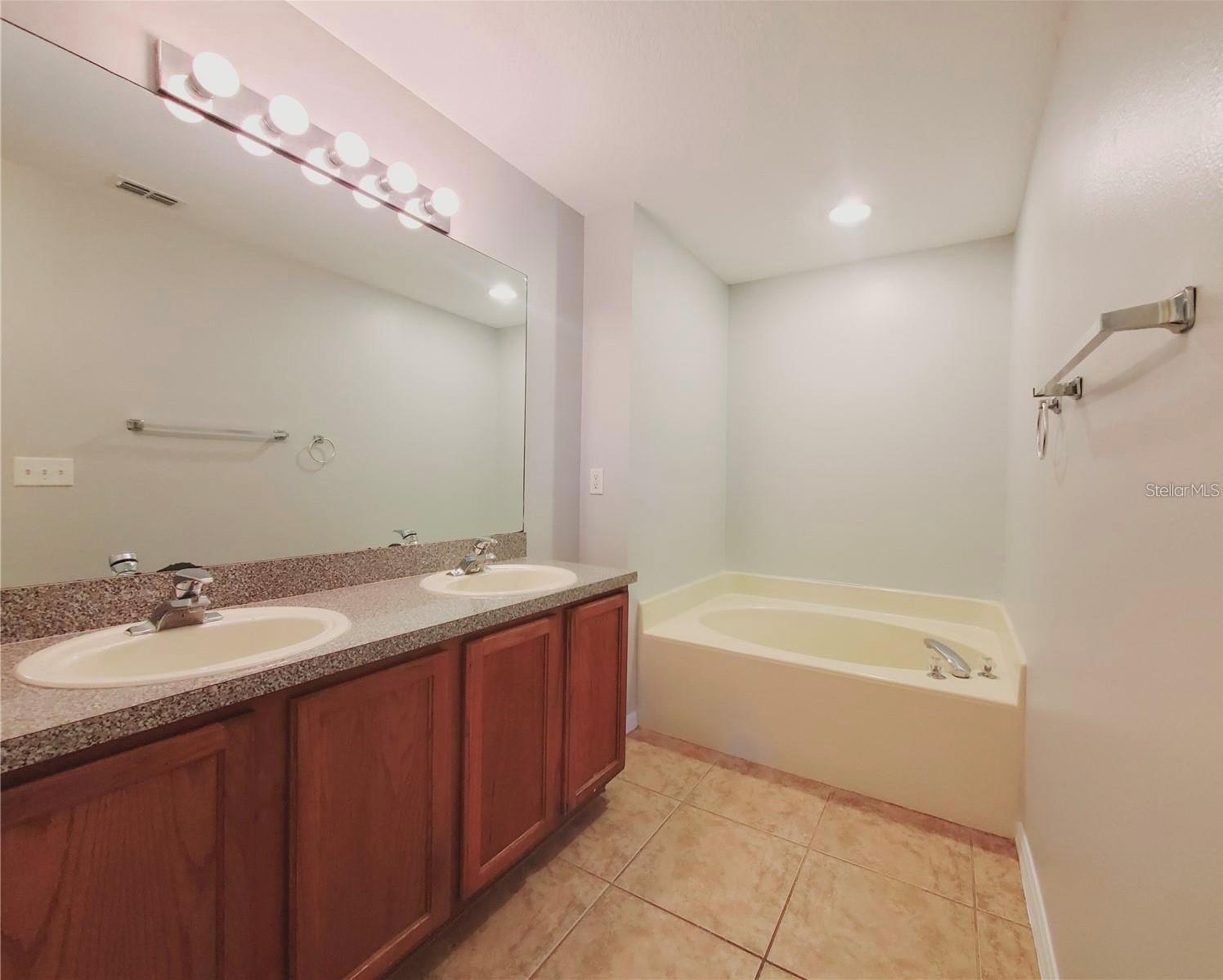568 KINGFISHER DR, KISSIMMEE, FL, 34759