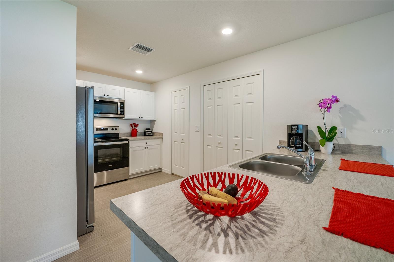 136 POINT PLEASANT DR, PALM COAST, FL, 32164