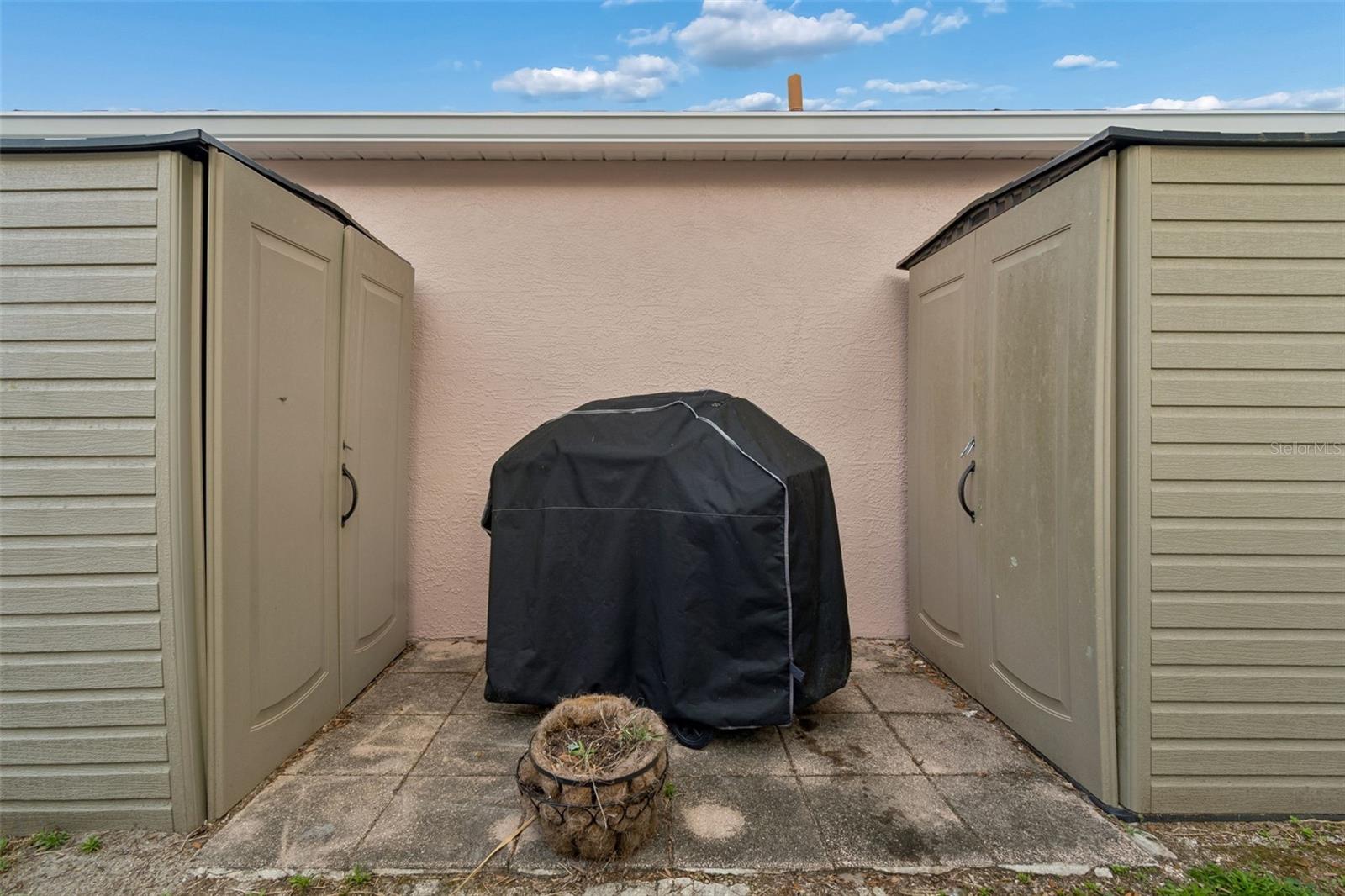 1223 TIMBER TRACE DR, WESLEY CHAPEL, FL, 33543