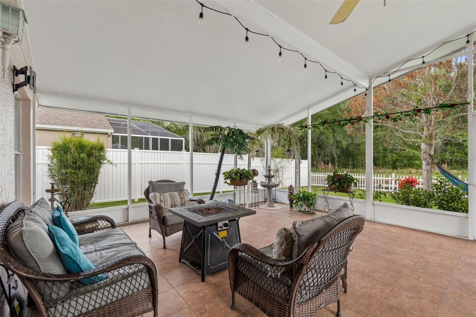 1223 TIMBER TRACE DR, WESLEY CHAPEL, FL, 33543