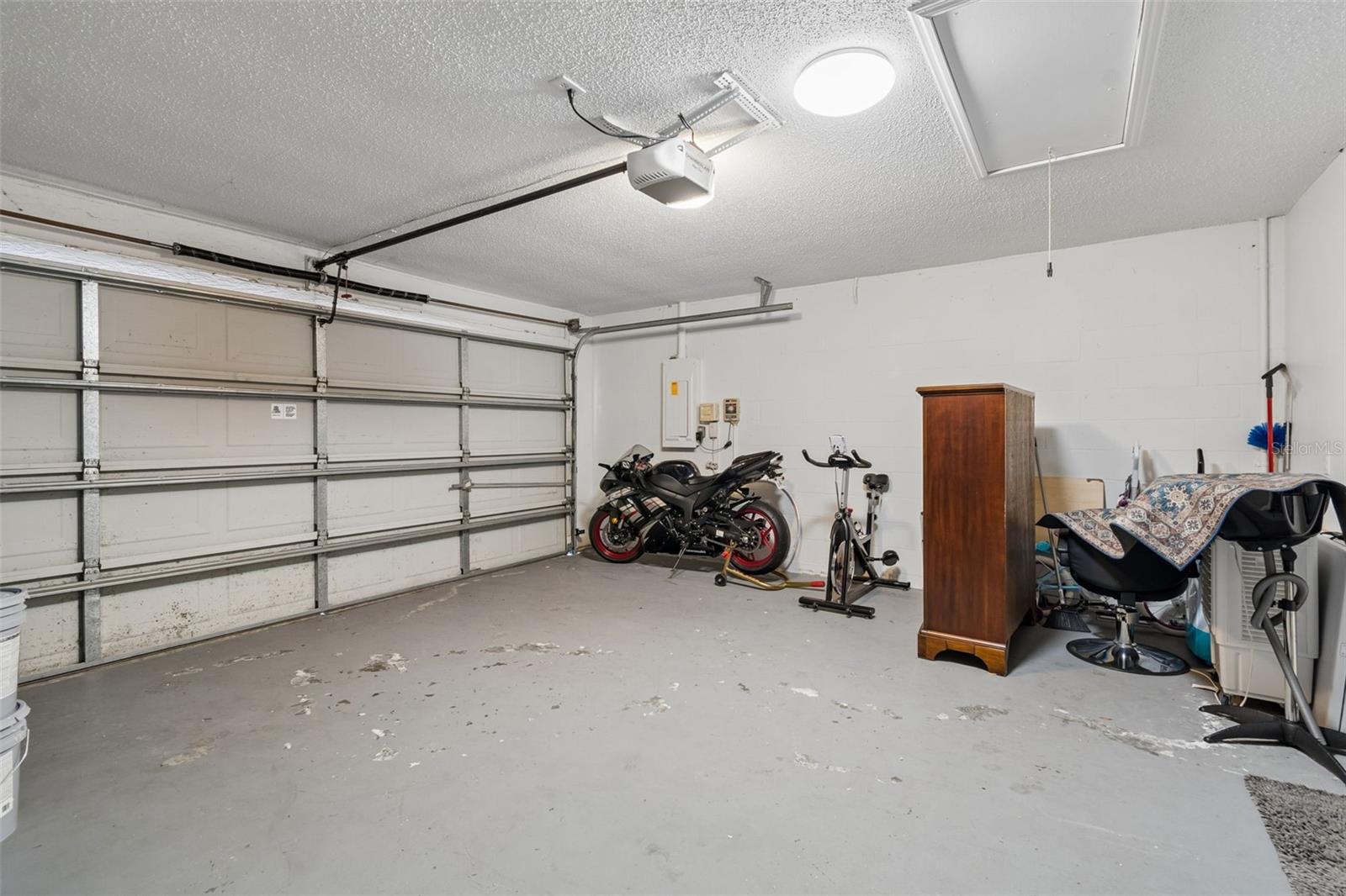 1223 TIMBER TRACE DR, WESLEY CHAPEL, FL, 33543