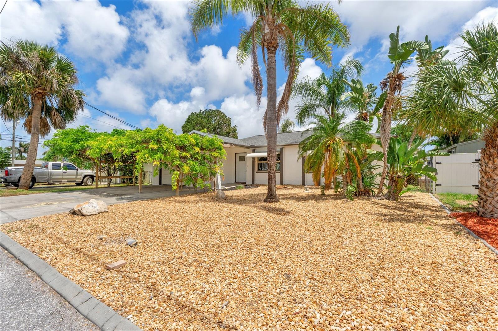 13930 SOMMERS AVE, HUDSON, FL, 34667