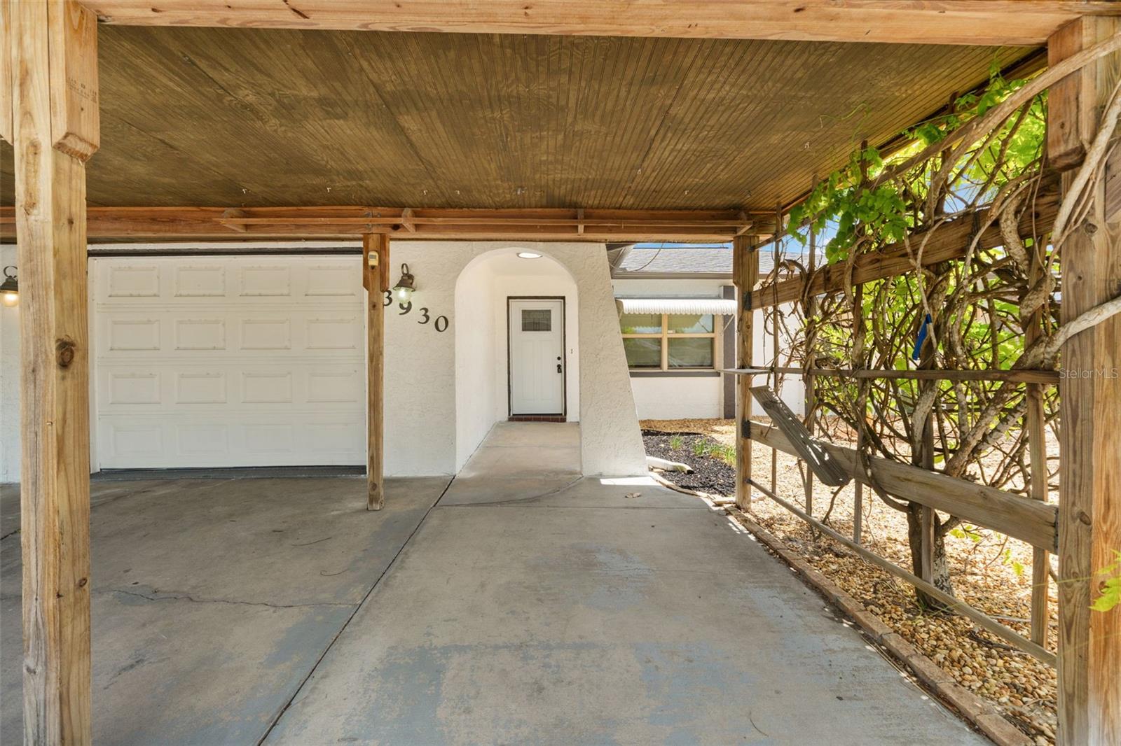 13930 SOMMERS AVE, HUDSON, FL, 34667