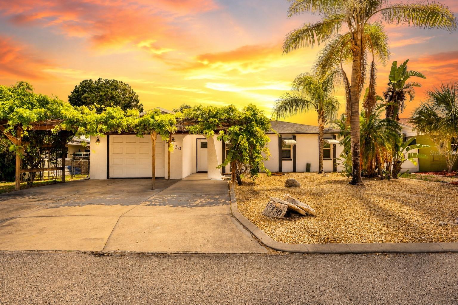 13930 SOMMERS AVE, HUDSON, FL, 34667
