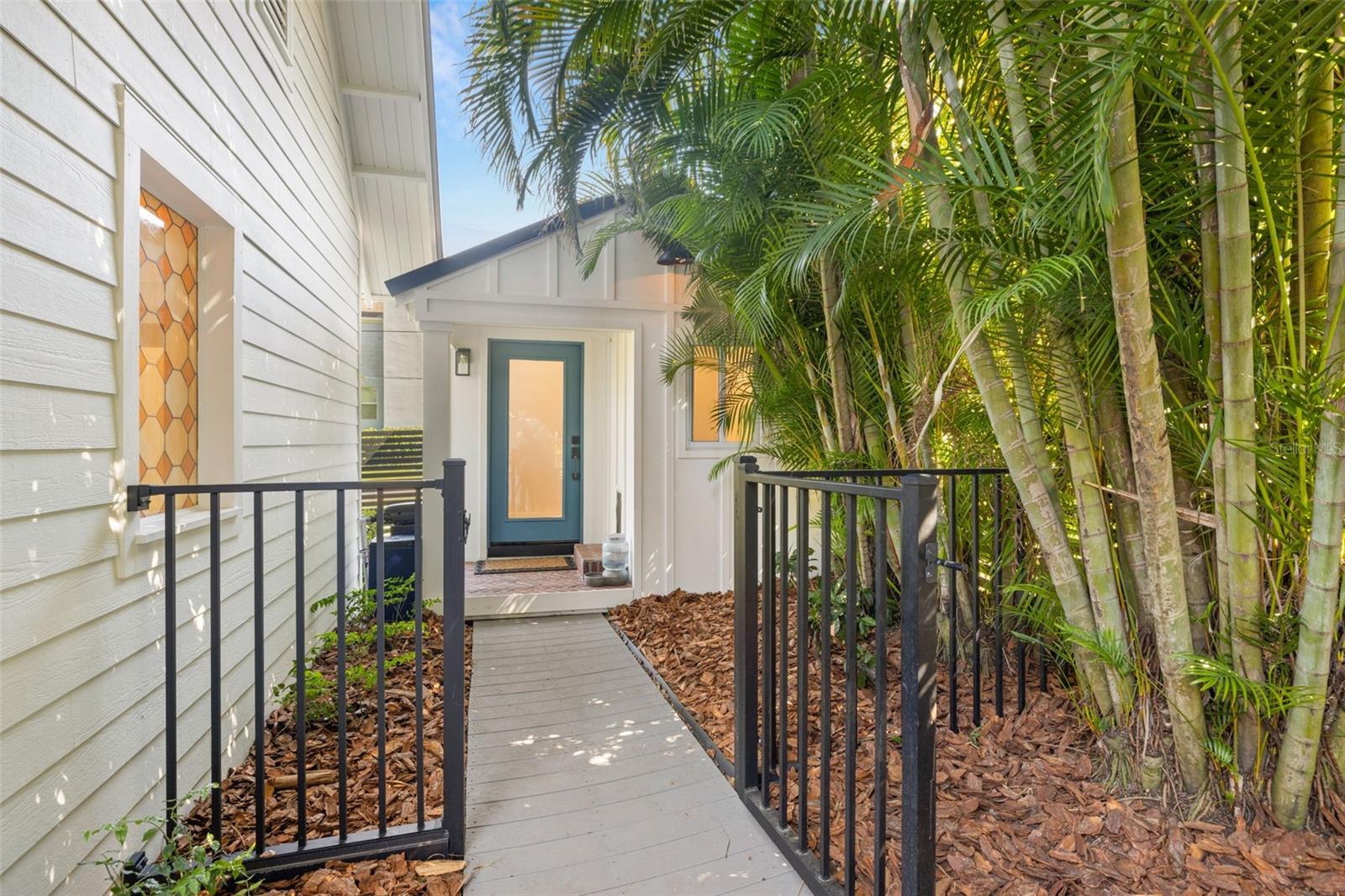 5610 N RIVER SHORE DR, TAMPA, FL, 33603