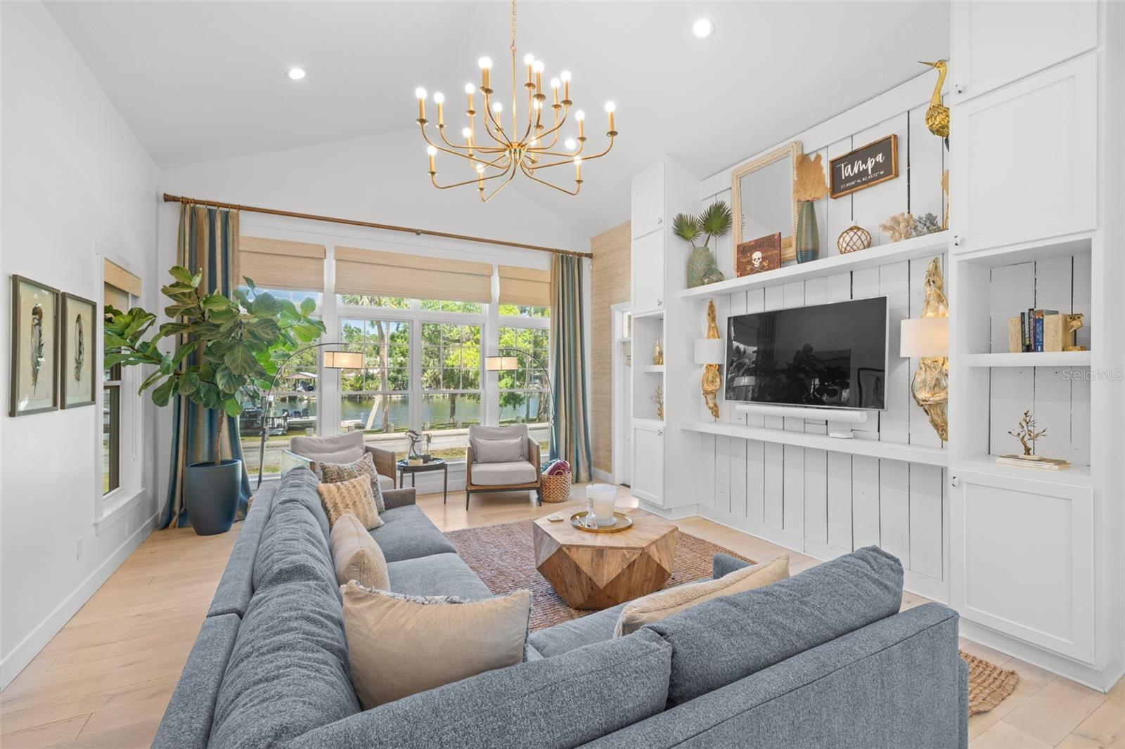 5610 N RIVER SHORE DR, TAMPA, FL, 33603