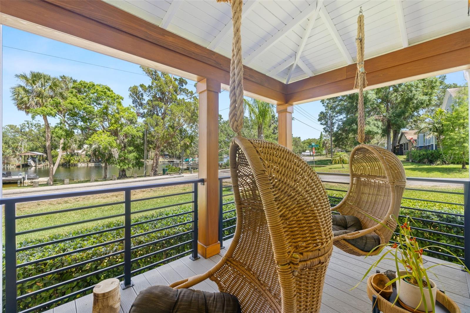 5610 N RIVER SHORE DR, TAMPA, FL, 33603