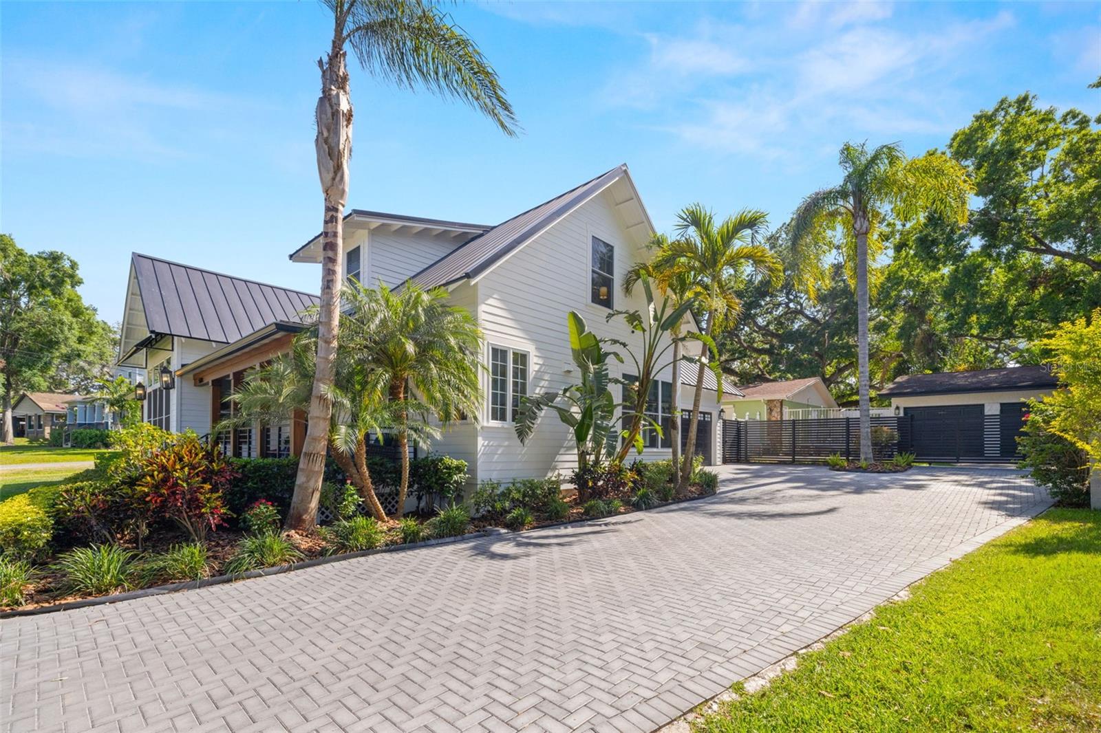 5610 N RIVER SHORE DR, TAMPA, FL, 33603