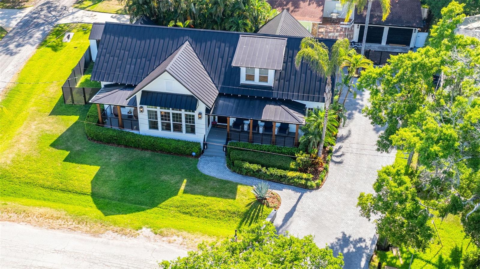 5610 N RIVER SHORE DR, TAMPA, FL, 33603