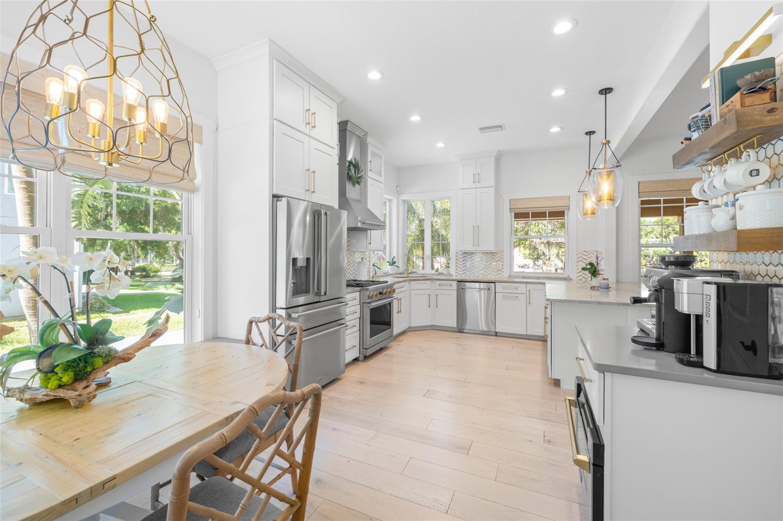5610 N RIVER SHORE DR, TAMPA, FL, 33603