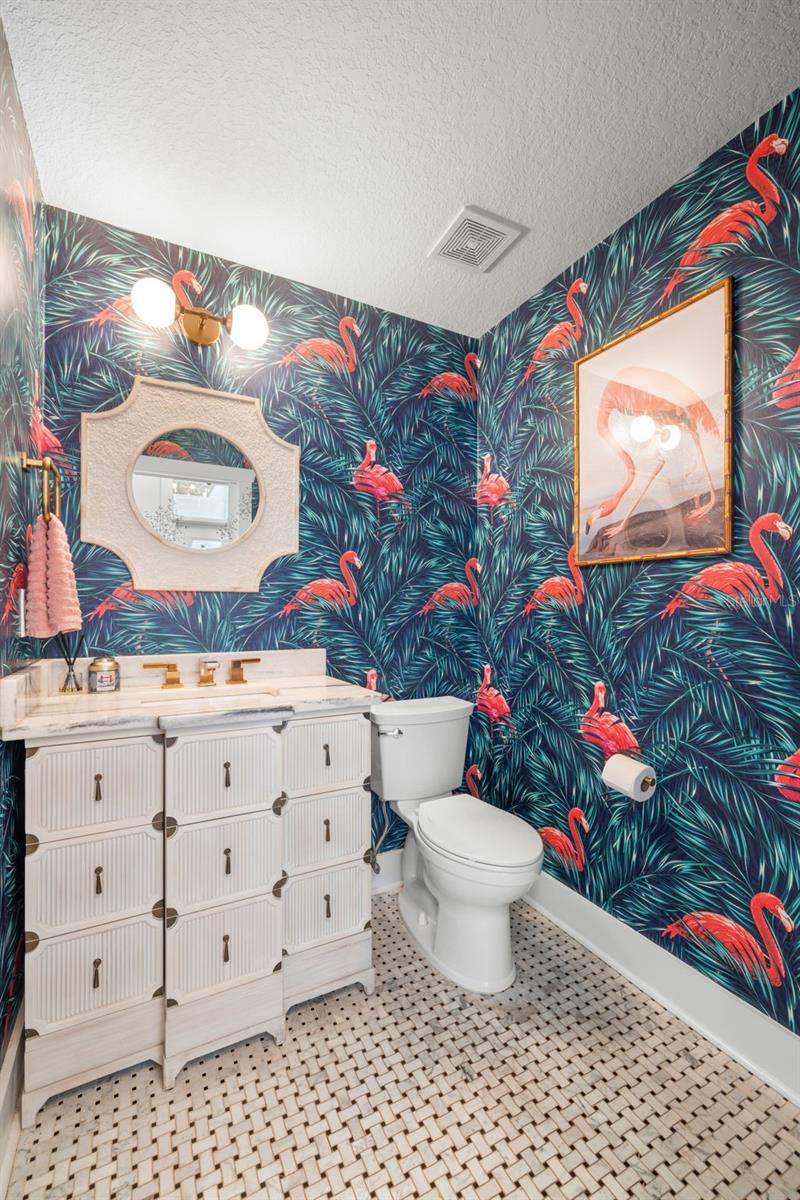 5610 N RIVER SHORE DR, TAMPA, FL, 33603