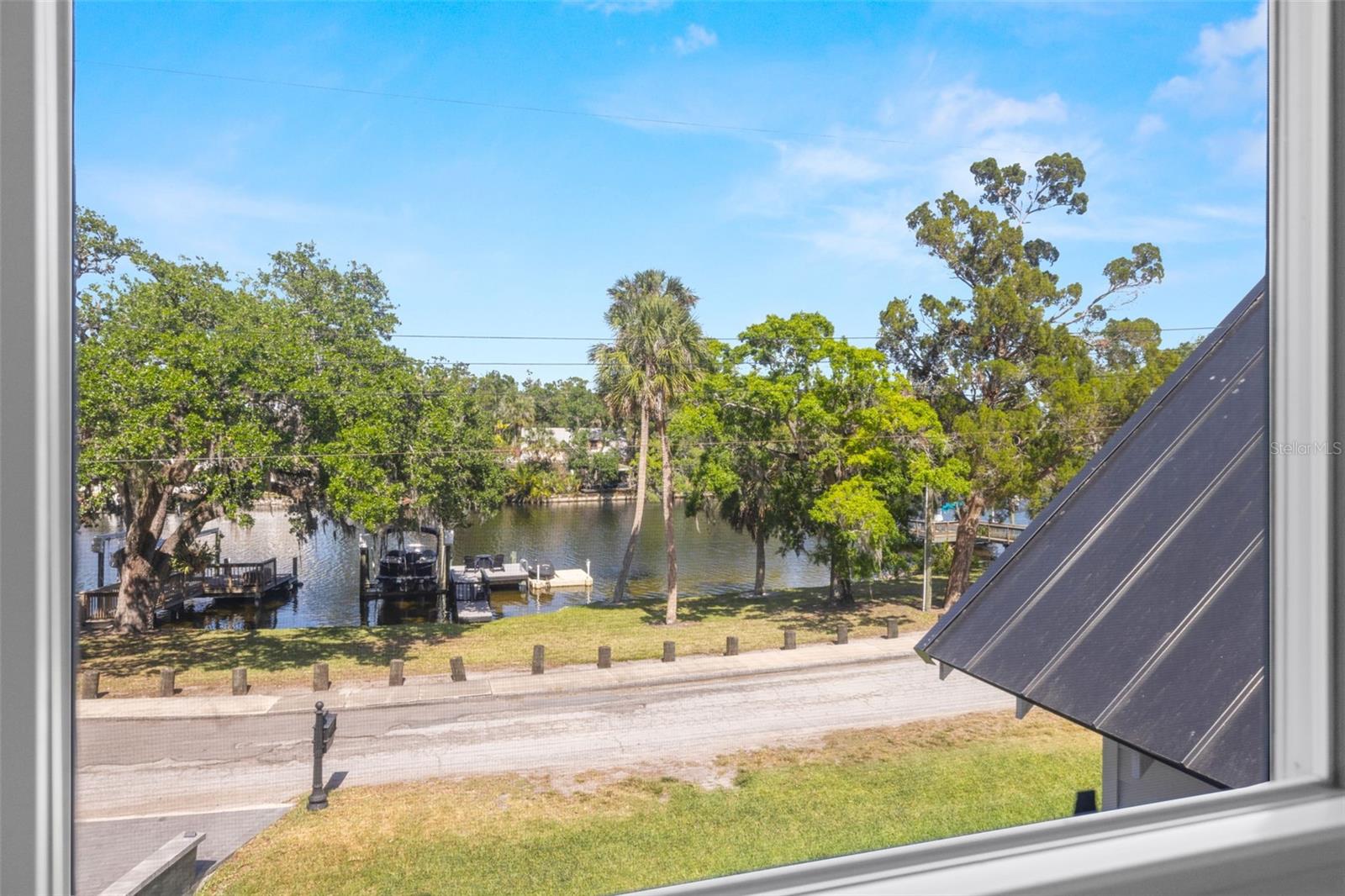 5610 N RIVER SHORE DR, TAMPA, FL, 33603