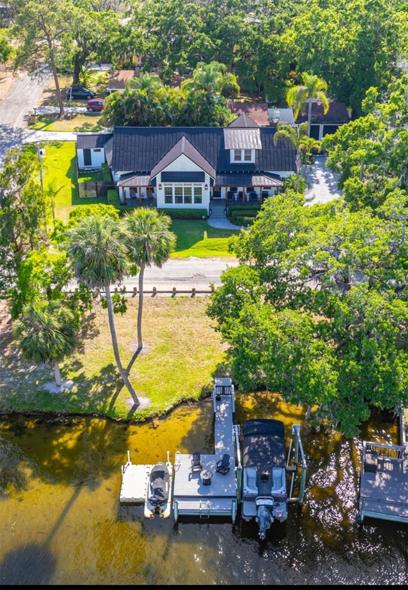 5610 N RIVER SHORE DR, TAMPA, FL, 33603