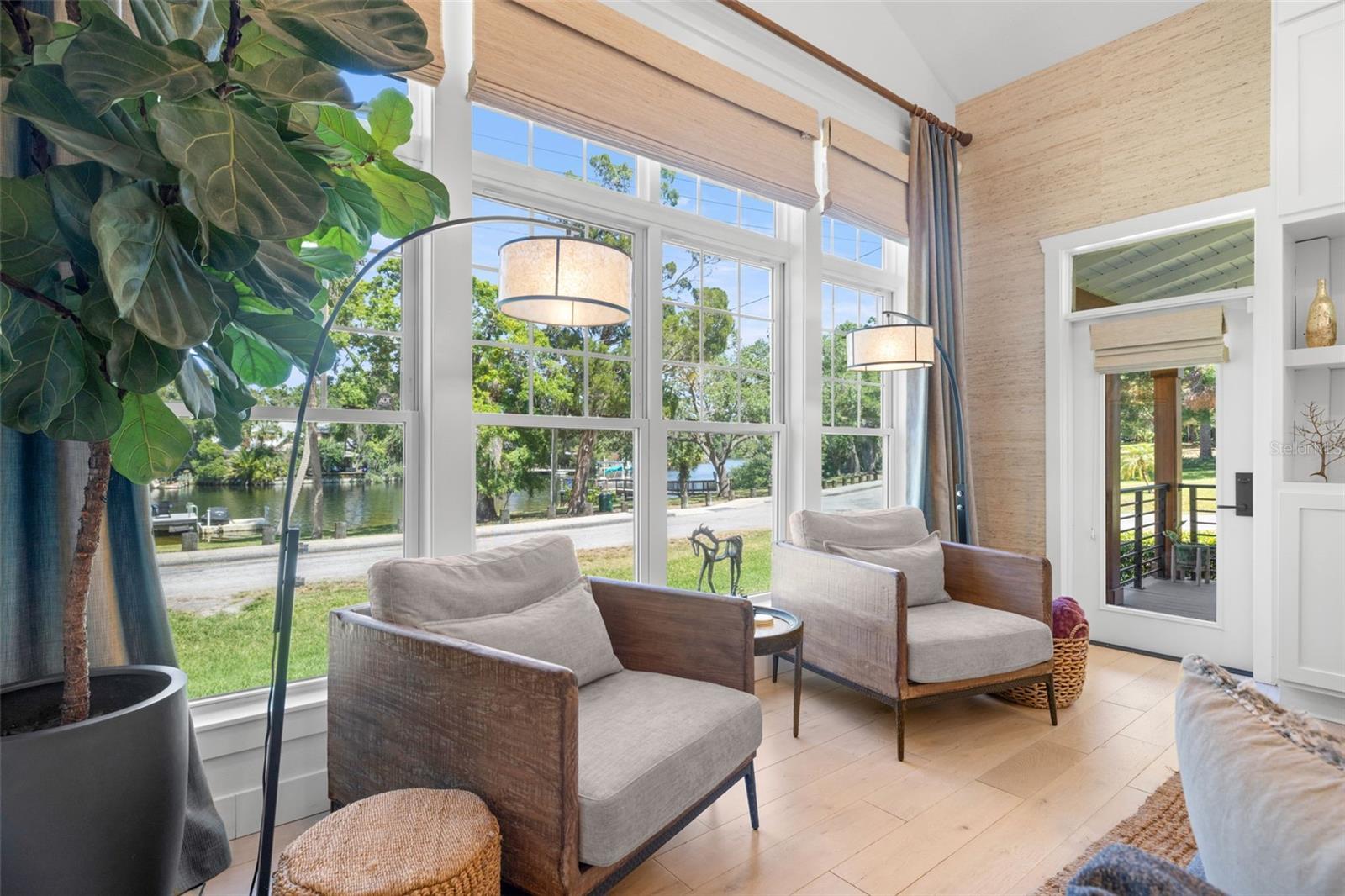 5610 N RIVER SHORE DR, TAMPA, FL, 33603