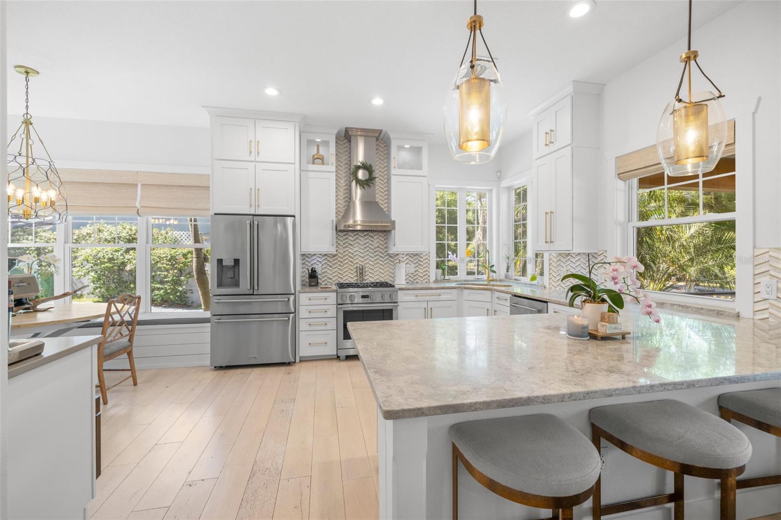 5610 N RIVER SHORE DR, TAMPA, FL, 33603