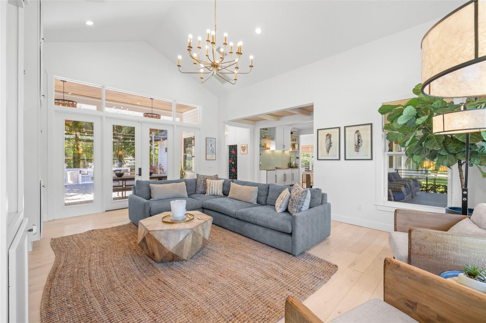 5610 N RIVER SHORE DR, TAMPA, FL, 33603