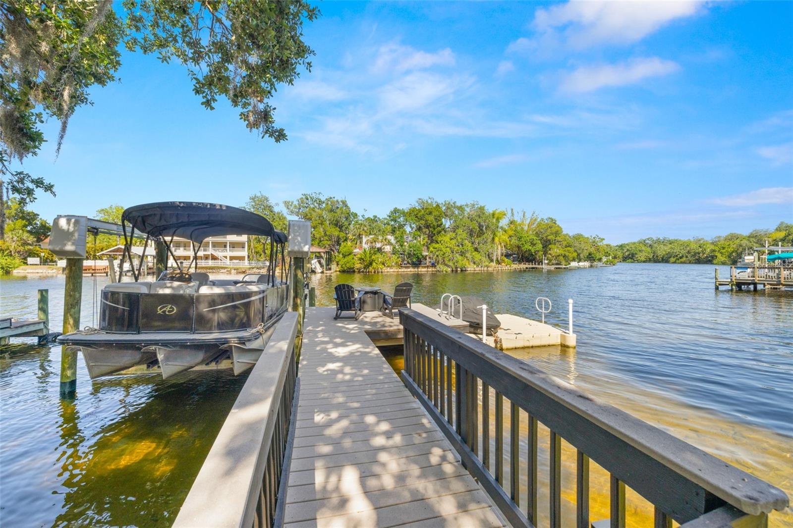 5610 N RIVER SHORE DR, TAMPA, FL, 33603