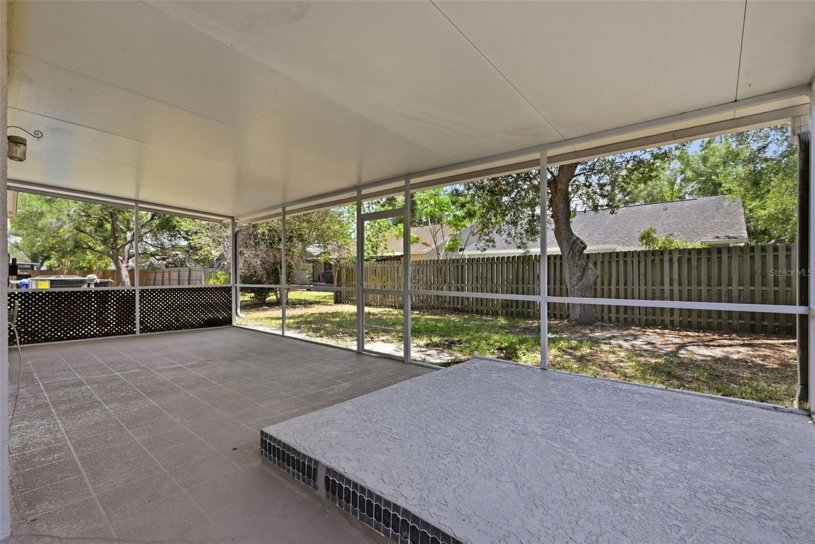 1653 PORTSMOUTH LAKE DR, BRANDON, FL, 33511