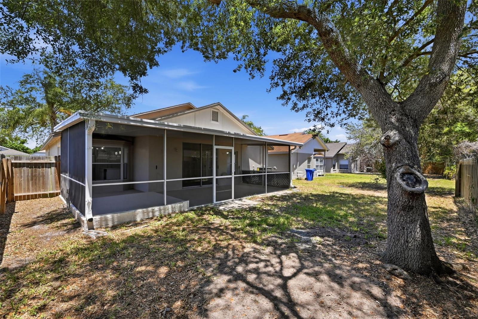 1653 PORTSMOUTH LAKE DR, BRANDON, FL, 33511