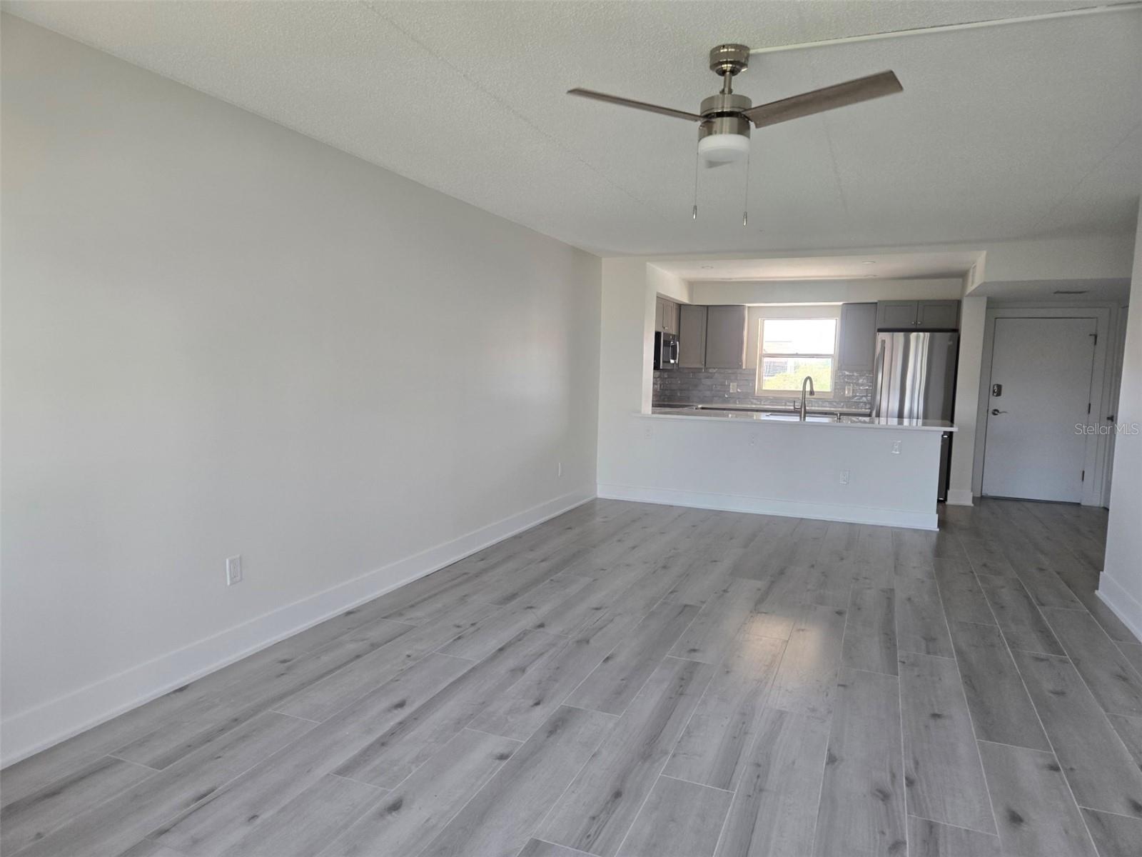 1300 N PORTOFINO DR #406, SARASOTA, FL, 34242