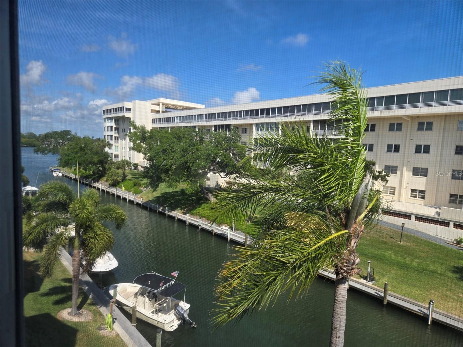 1300 N PORTOFINO DR #406, SARASOTA, FL, 34242