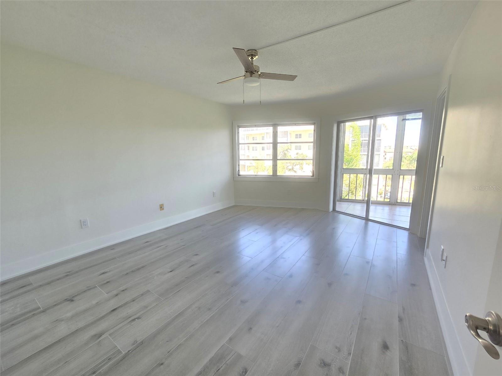 1300 N PORTOFINO DR #406, SARASOTA, FL, 34242