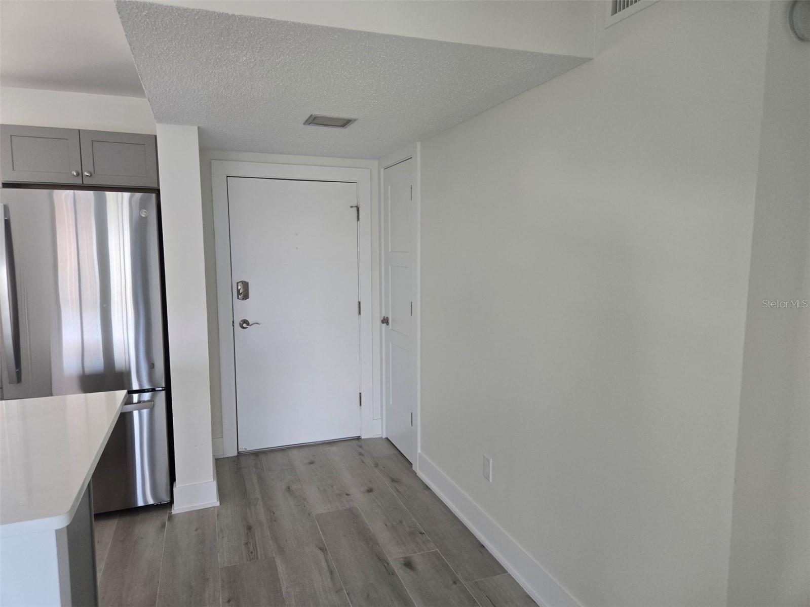 1300 N PORTOFINO DR #406, SARASOTA, FL, 34242