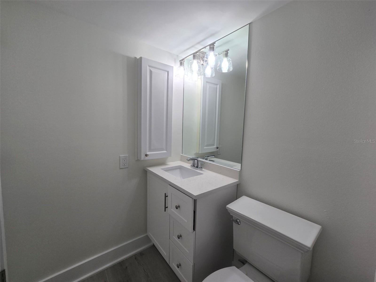 1300 N PORTOFINO DR #406, SARASOTA, FL, 34242