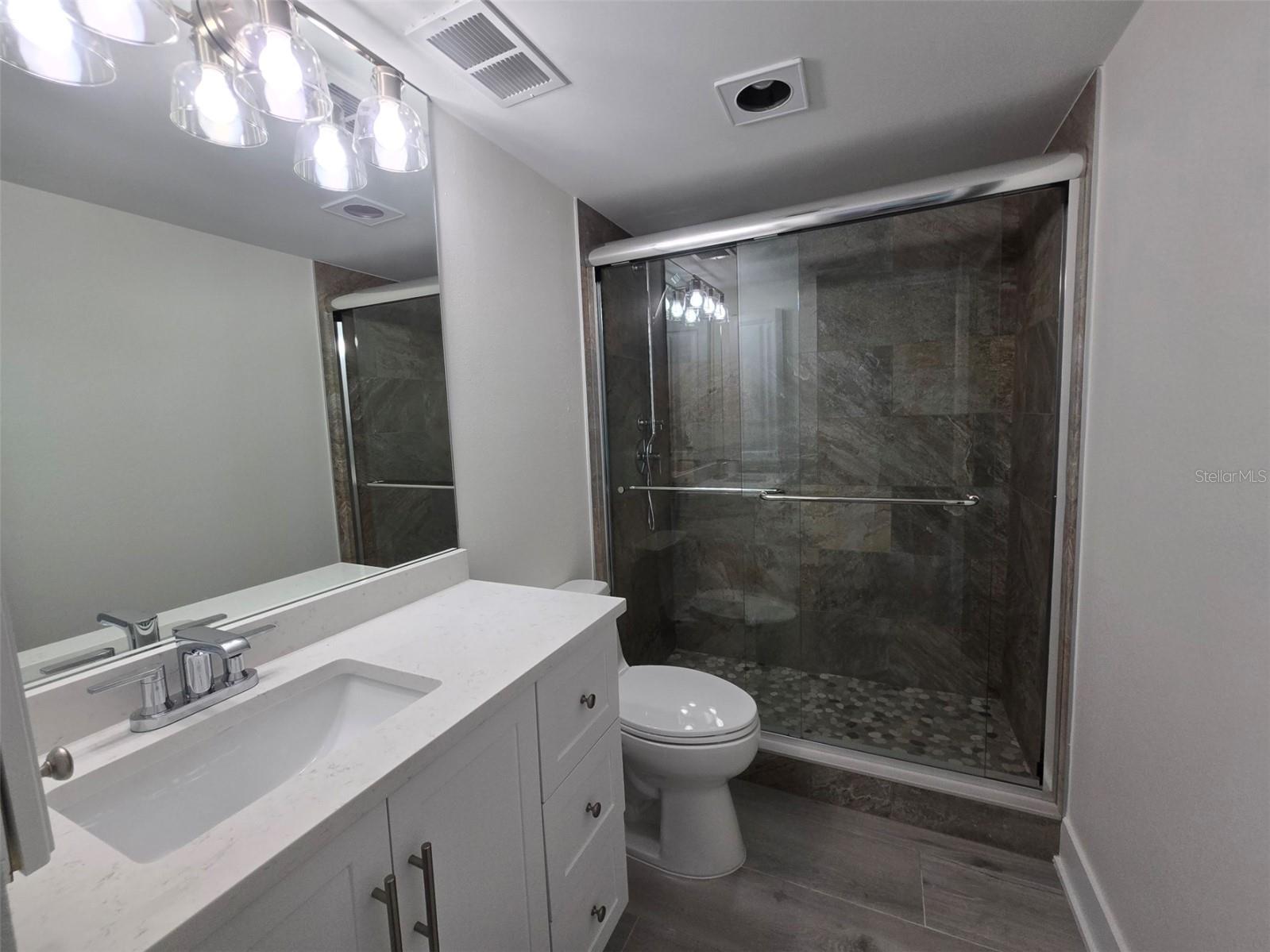 1300 N PORTOFINO DR #406, SARASOTA, FL, 34242