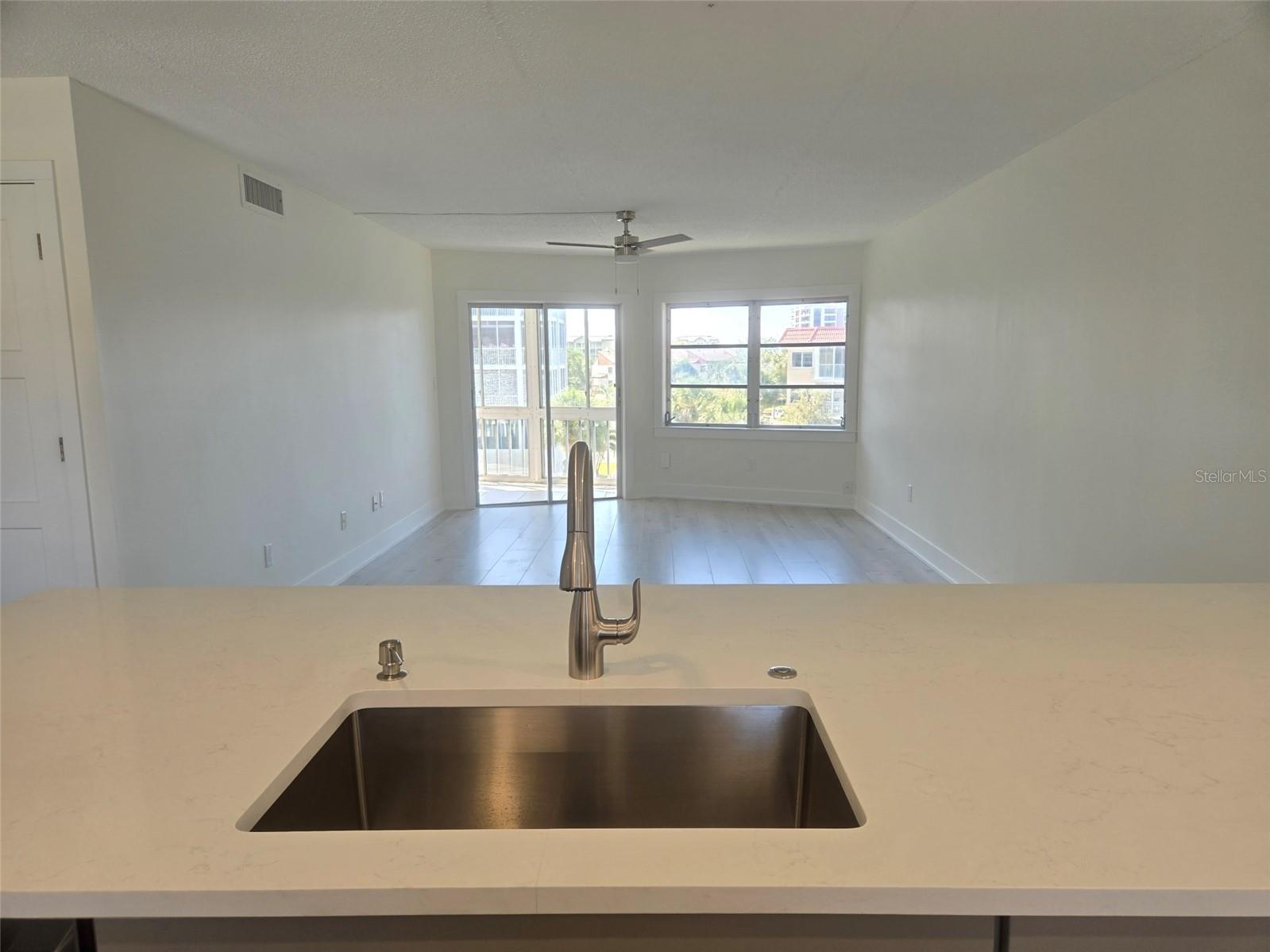 1300 N PORTOFINO DR #406, SARASOTA, FL, 34242
