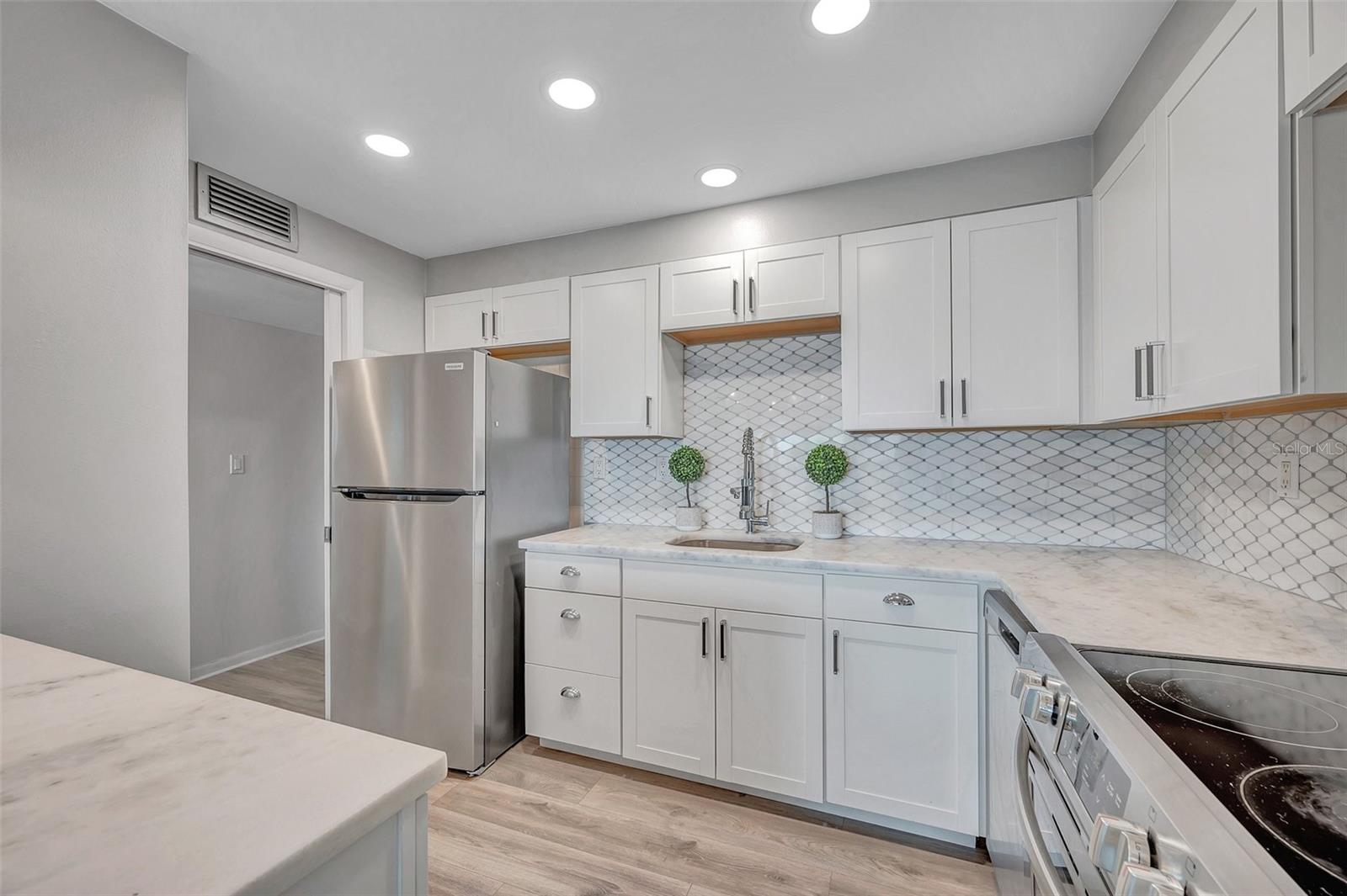 400 64TH AVE #907 W, ST PETE BEACH, FL, 33706