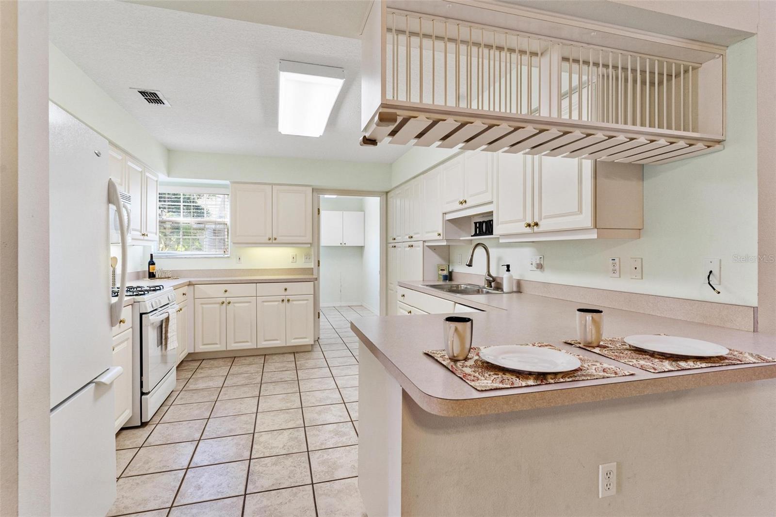 911 BEVERLY HARBORS DR #16, LEESBURG, FL, 34748