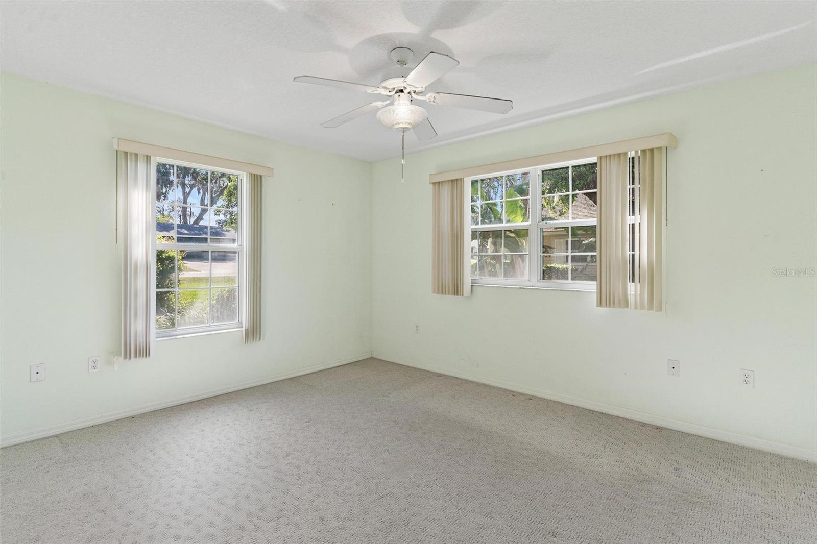 911 BEVERLY HARBORS DR #16, LEESBURG, FL, 34748
