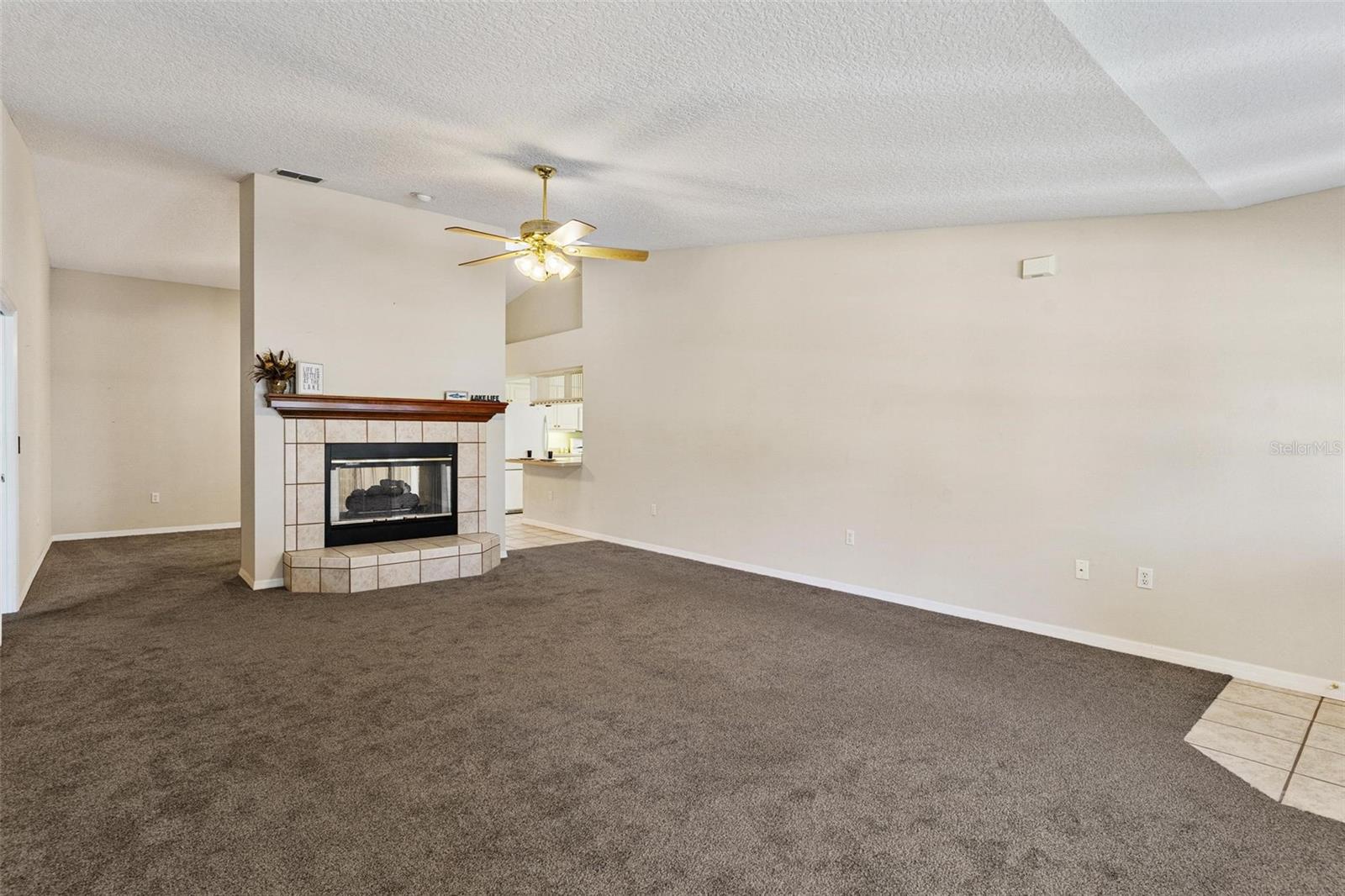 911 BEVERLY HARBORS DR #16, LEESBURG, FL, 34748