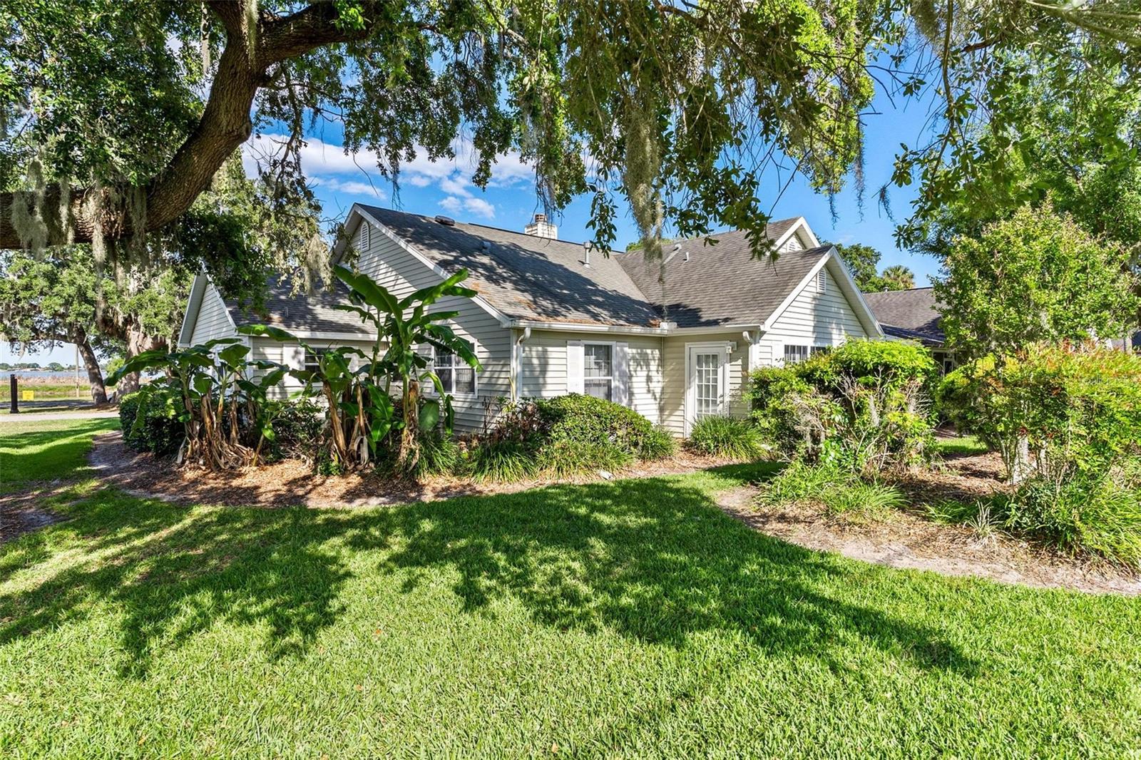 911 BEVERLY HARBORS DR #16, LEESBURG, FL, 34748