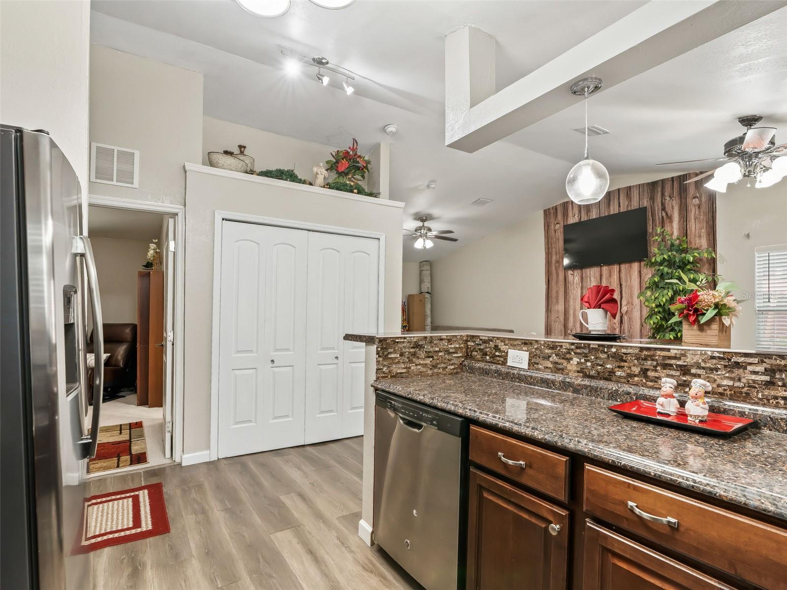7157 KNOXVILLE DR, WEBSTER, FL, 33597
