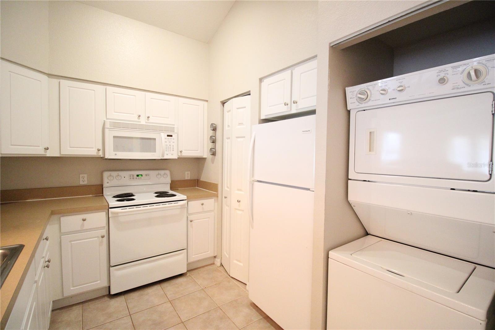 9158 SW 51ST RD #J303, GAINESVILLE, FL, 32608