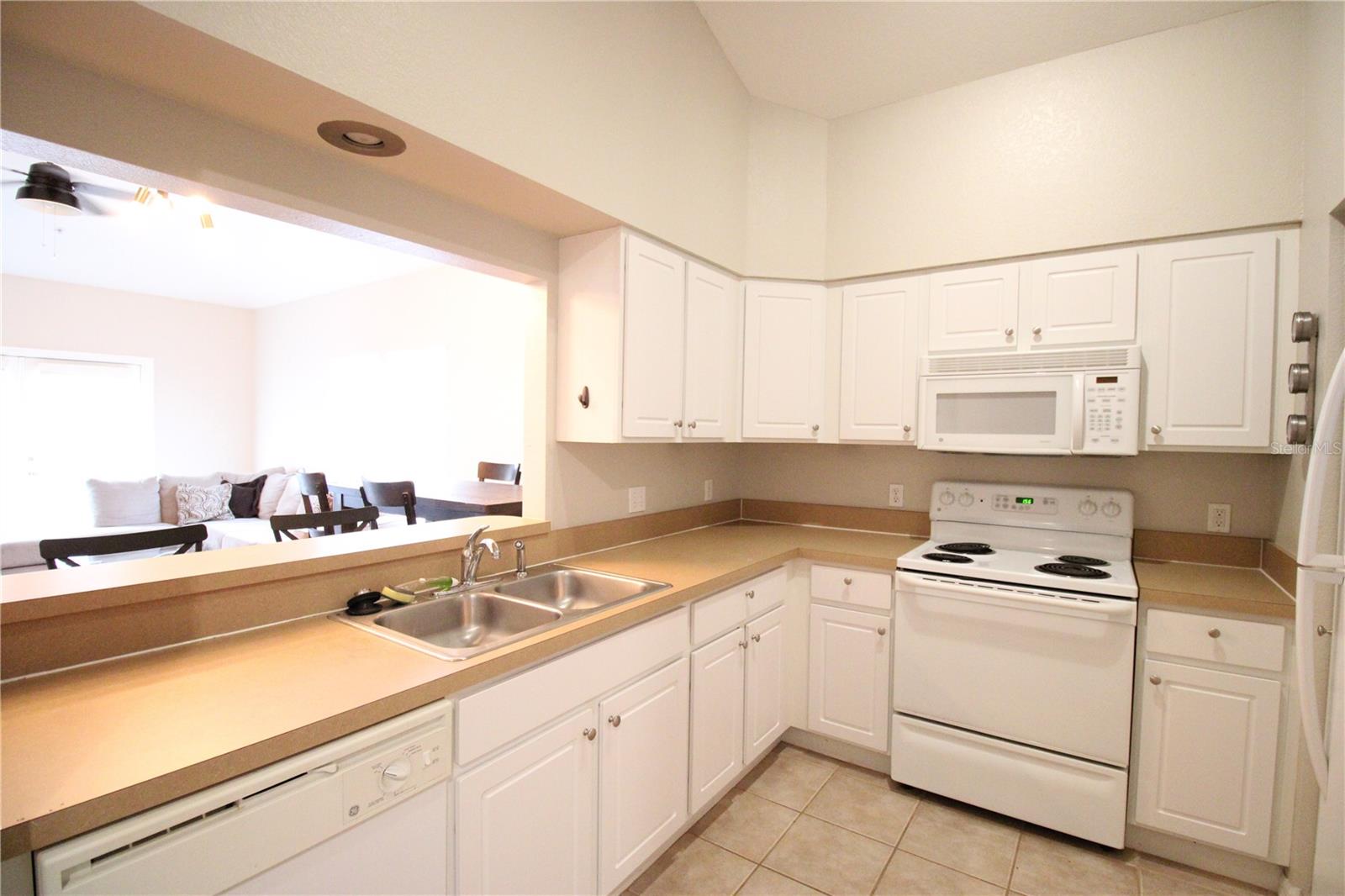 9158 SW 51ST RD #J303, GAINESVILLE, FL, 32608