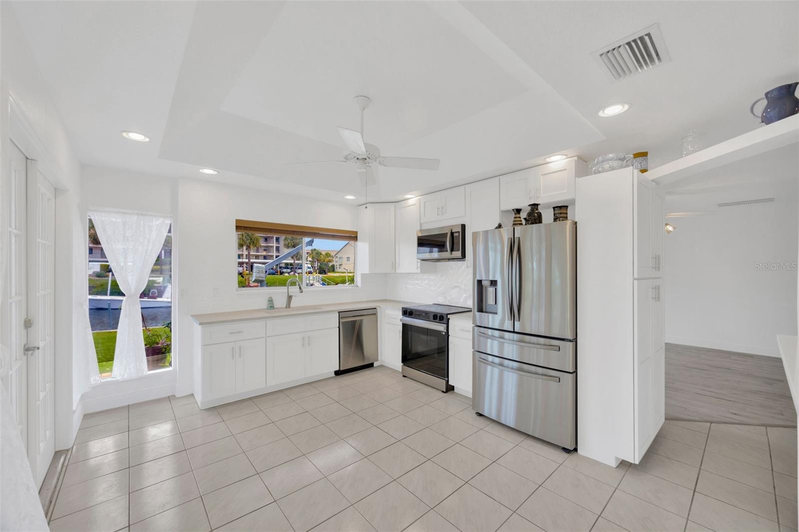 8143 CHANNEL DR, PORT RICHEY, FL, 34668