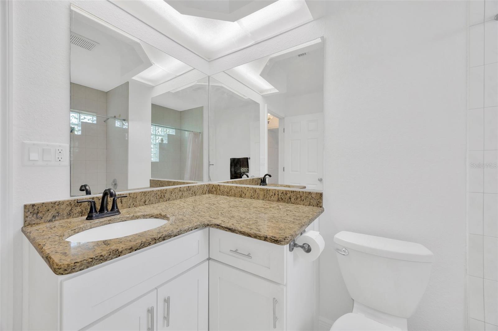 8143 CHANNEL DR, PORT RICHEY, FL, 34668