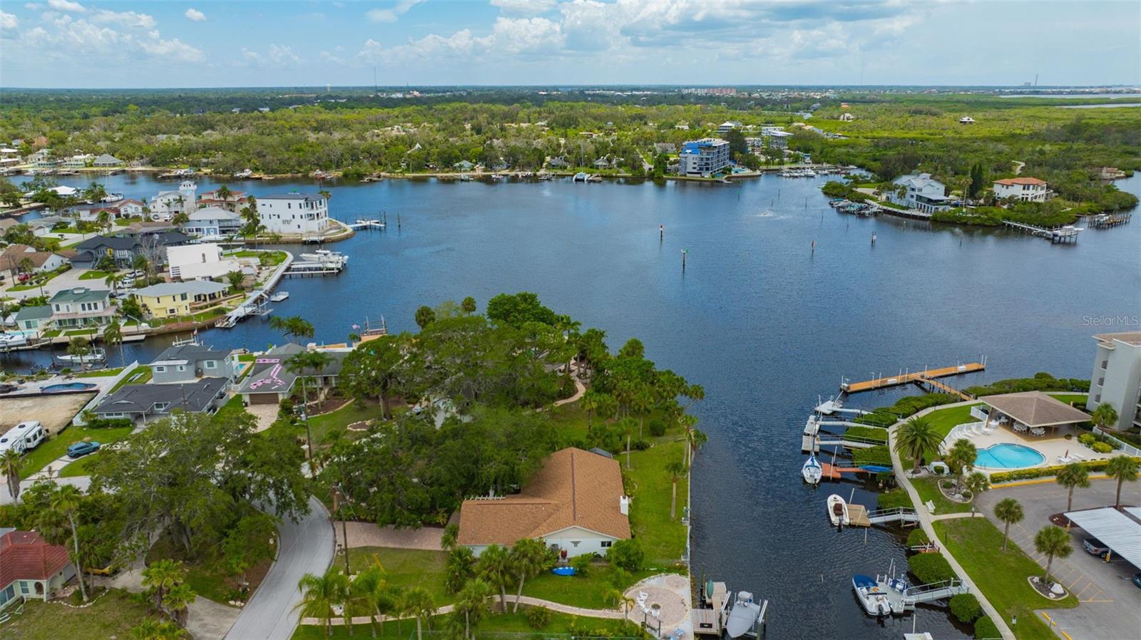 8143 CHANNEL DR, PORT RICHEY, FL, 34668