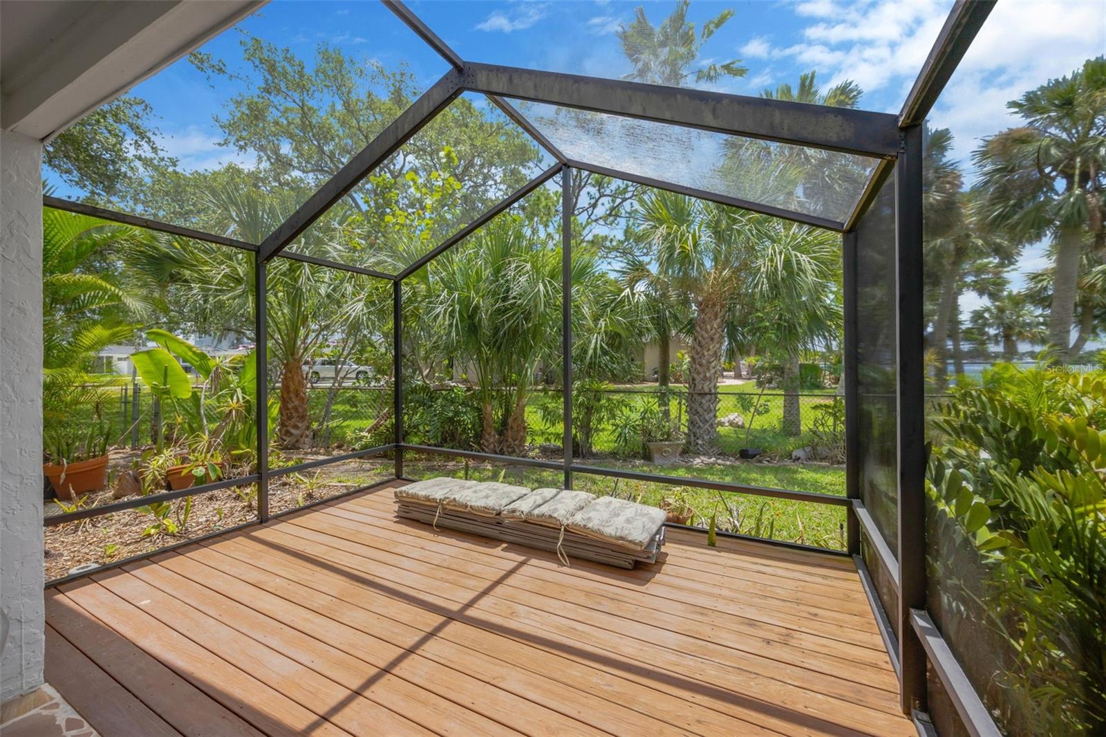 8143 CHANNEL DR, PORT RICHEY, FL, 34668