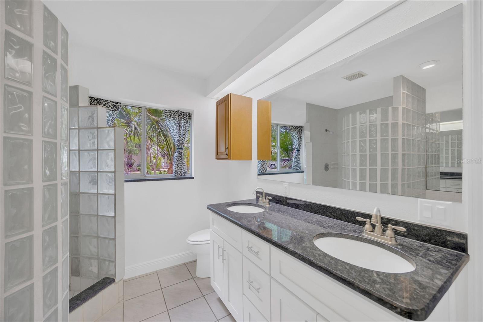 8143 CHANNEL DR, PORT RICHEY, FL, 34668