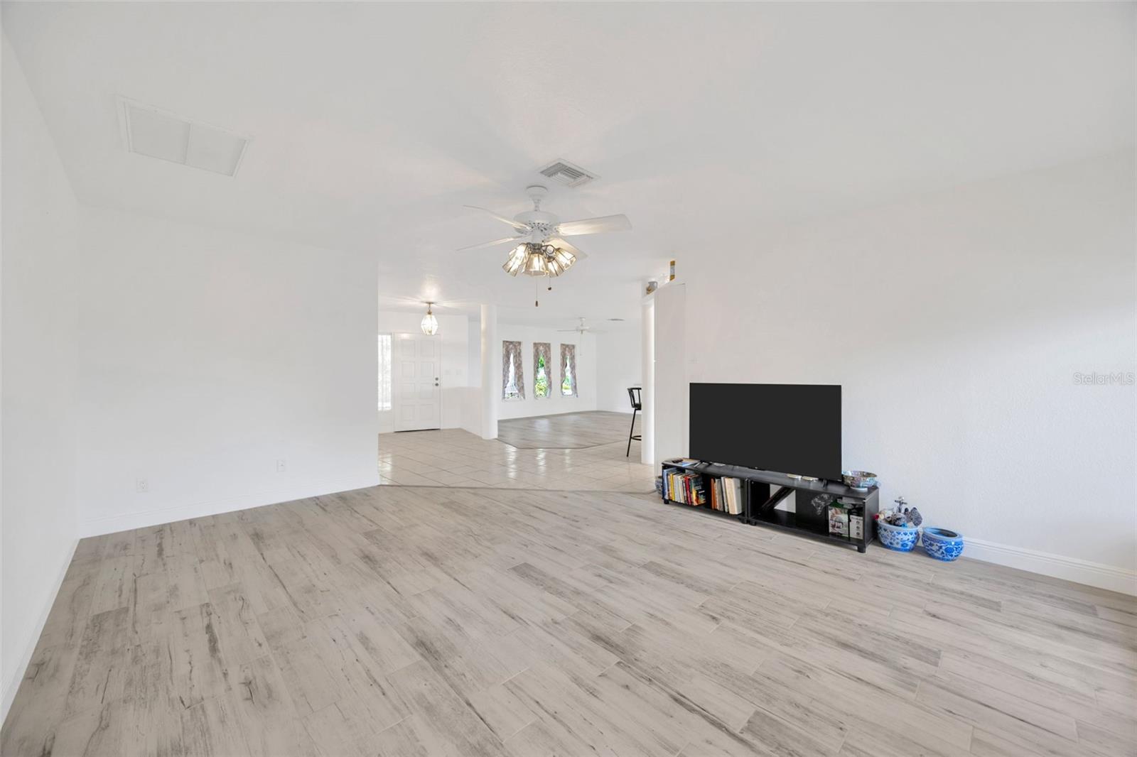 8143 CHANNEL DR, PORT RICHEY, FL, 34668