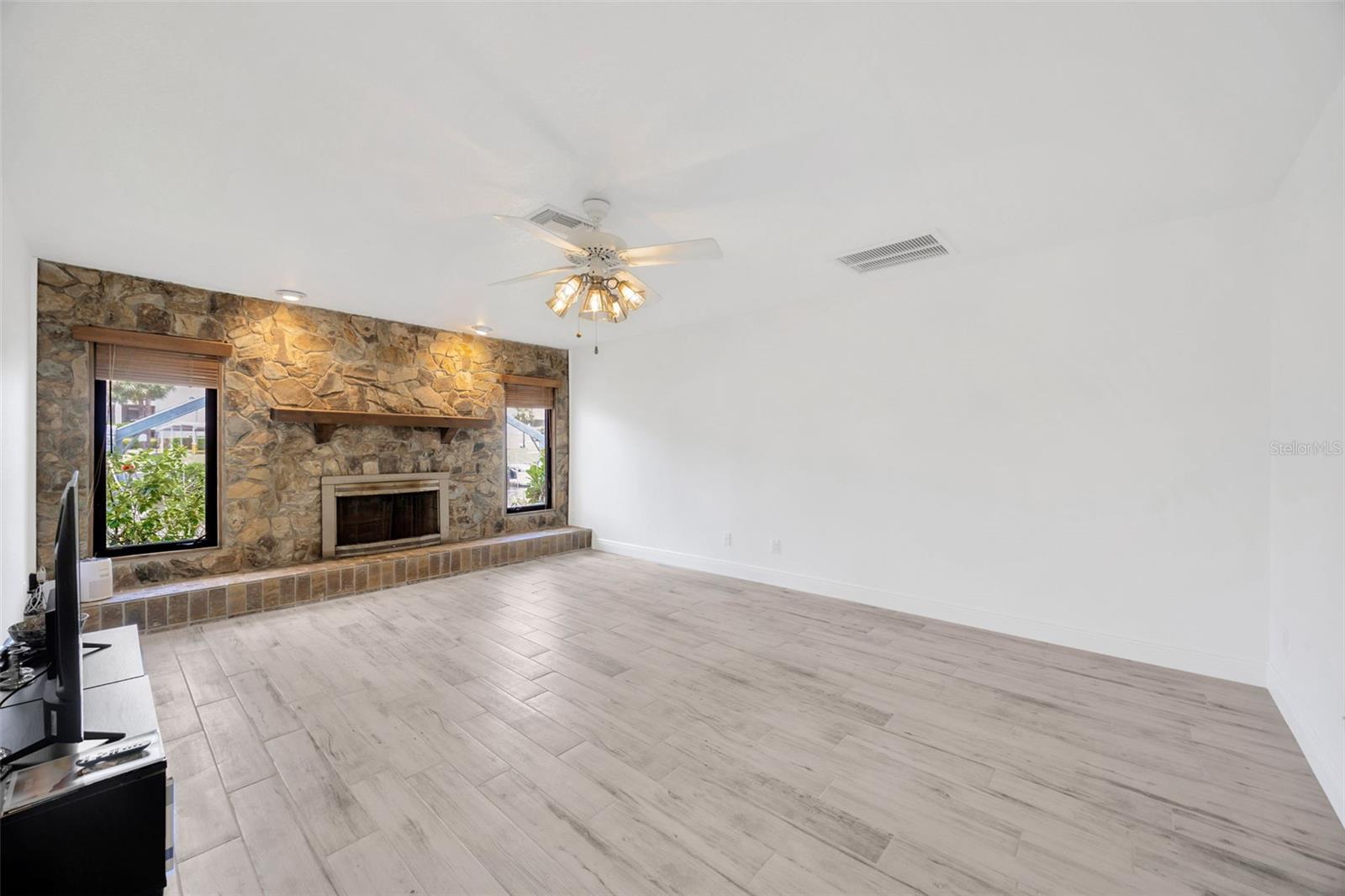 8143 CHANNEL DR, PORT RICHEY, FL, 34668
