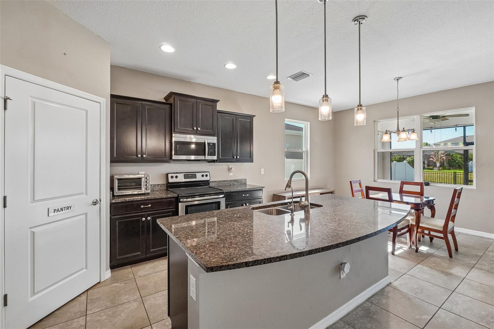 10613 SCENIC HOLLOW DR, RIVERVIEW, FL, 33578